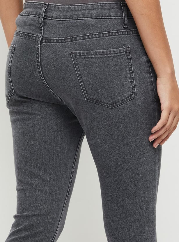 Women Solid Skinny Fit Jeans