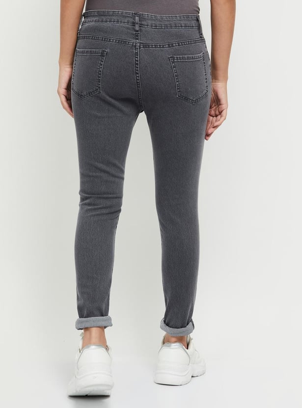 Women Solid Skinny Fit Jeans