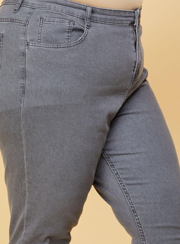 Women Solid Skinny Fit Jeans