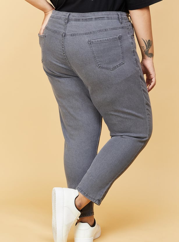 Women Solid Skinny Fit Jeans
