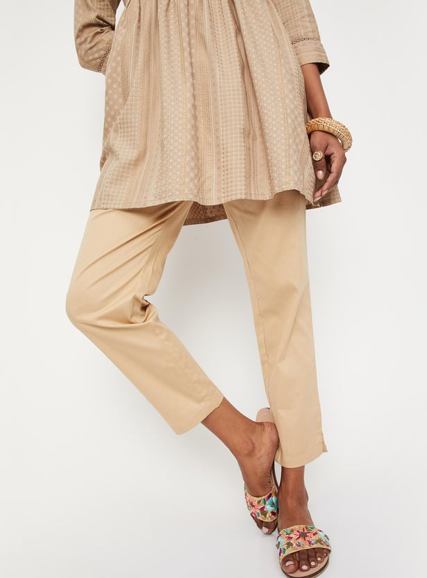 Women Solid Cropped Straight Pants