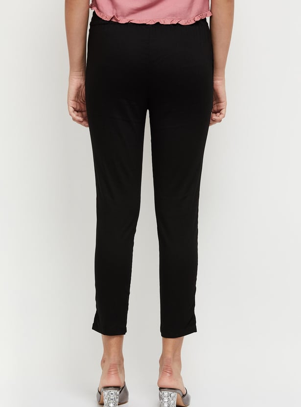 Women Solid Cropped Straight Pants