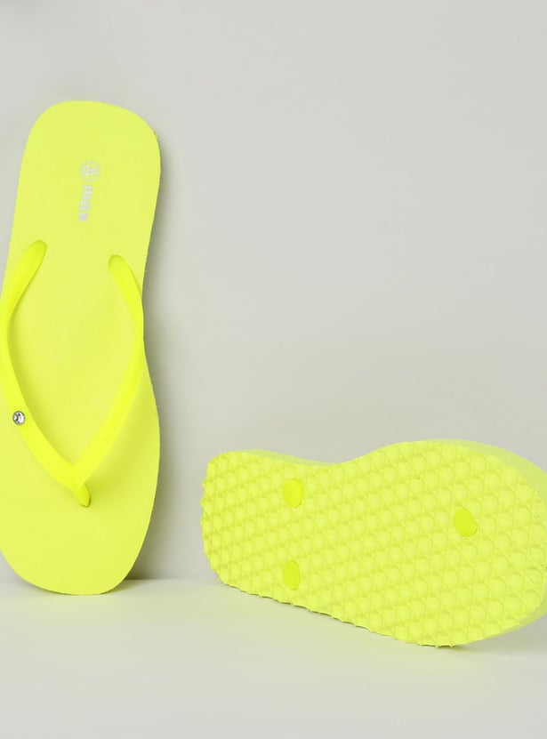 Women Solid V Strap Flip Flops