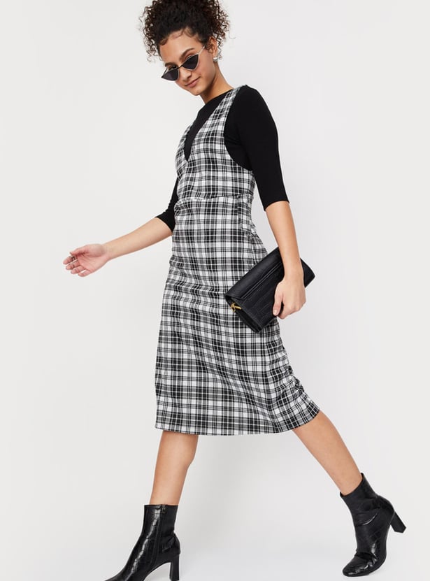 Women Checked Pinafore Dress with Top