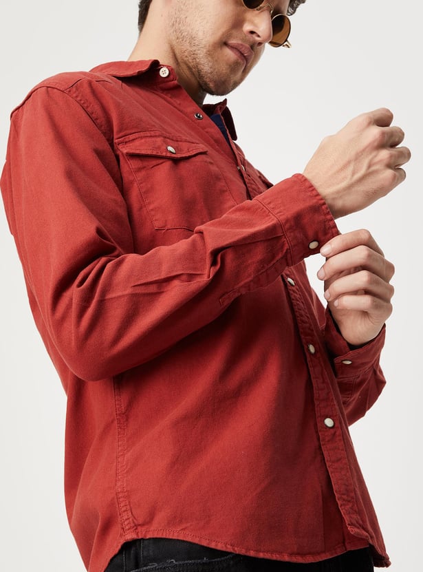 Men Solid Flap Pocket Denim Shirt