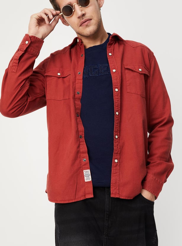 Men Solid Flap Pocket Denim Shirt