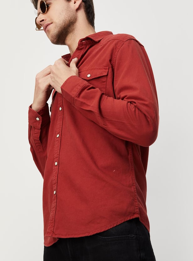 Men Solid Flap Pocket Denim Shirt