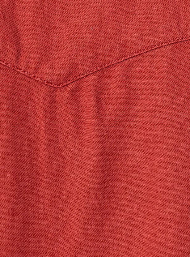 Men Solid Flap Pocket Denim Shirt