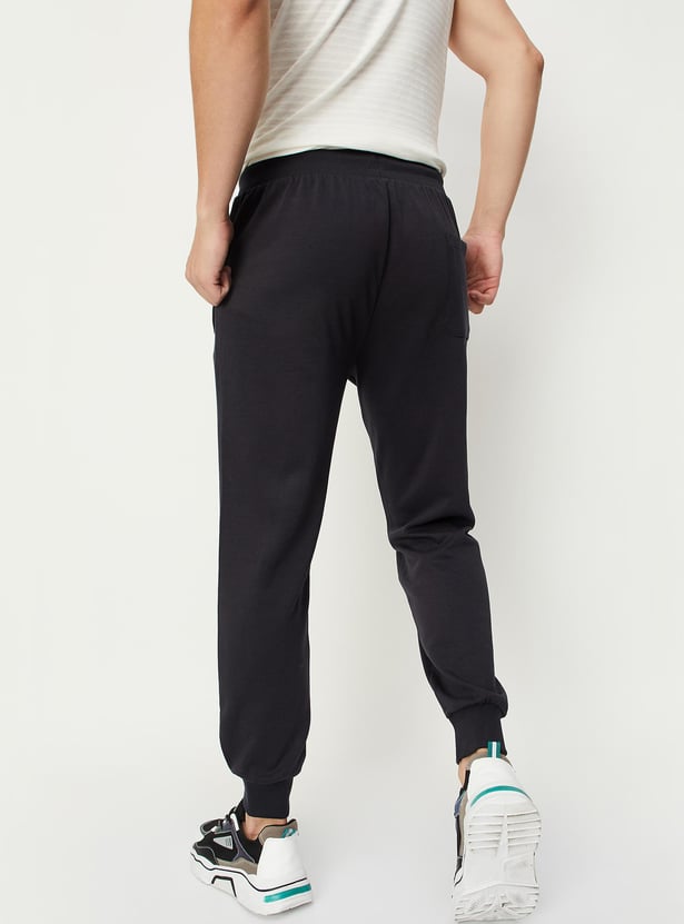 Men Solid Knit Joggers