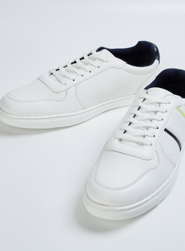 Men Lace-Up Low-Top Sneakers