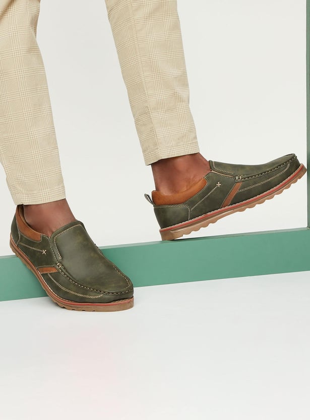 Men Colourblock Saddle Moccasins