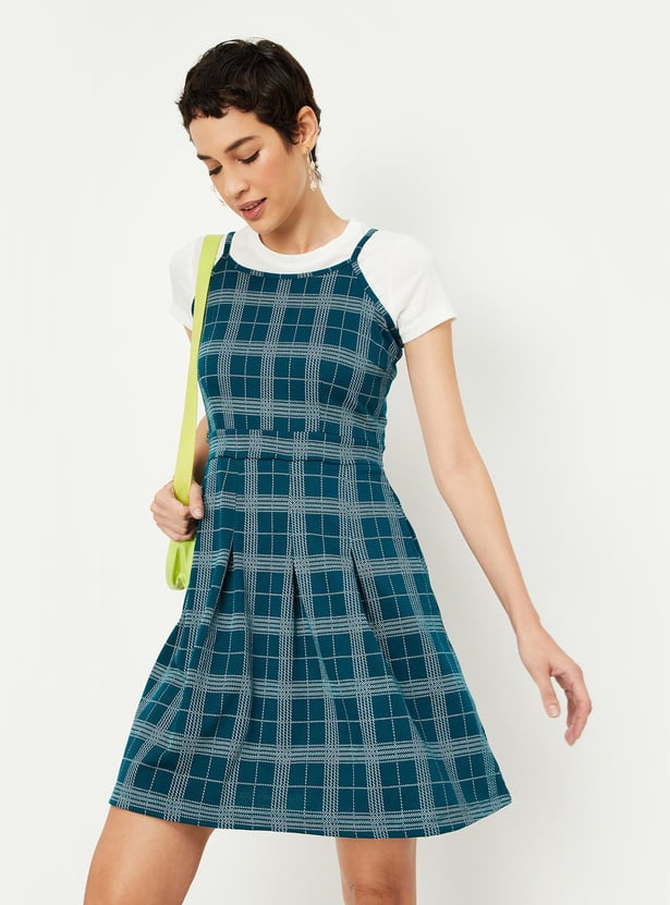 Women Checked Pinafore Dress with T-shirt