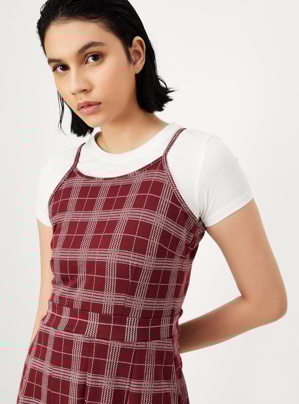 Women Checked Pinafore Dress with T-shirt