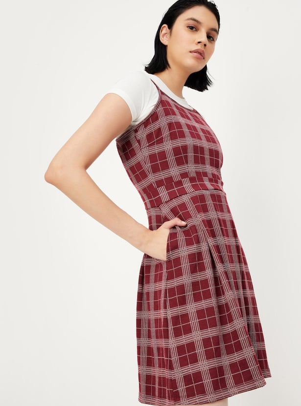 Women Checked Pinafore Dress with T-shirt