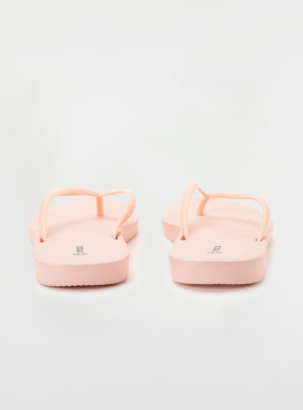 Women Solid Flip Flops