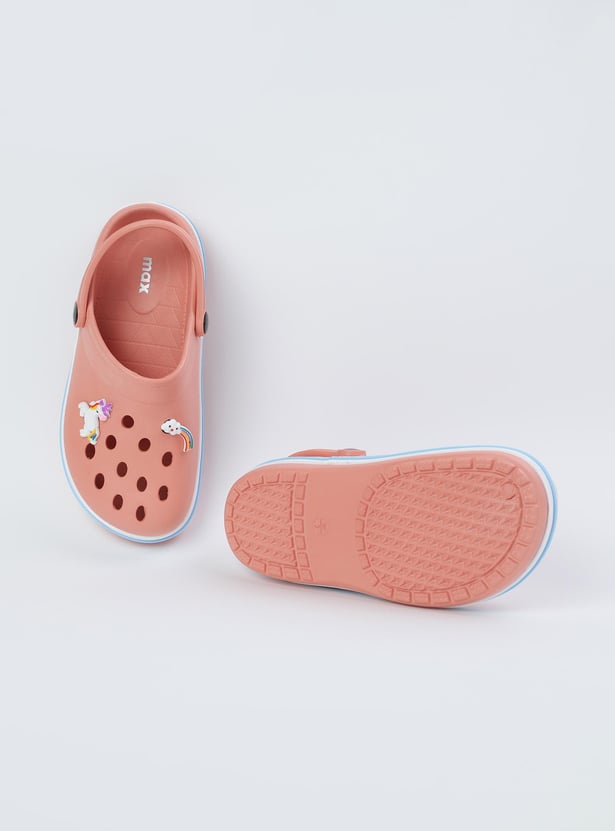 Buy Girls Charm-Detailed Clogs Online at just Rs. 499.0 - 1000012794324 ...