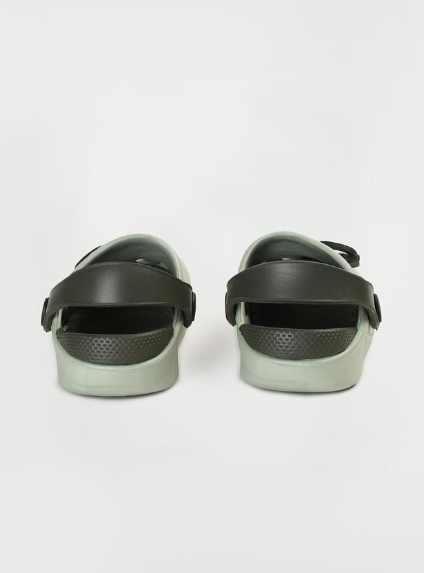 Boys Jibbitz-Detailed Clogs