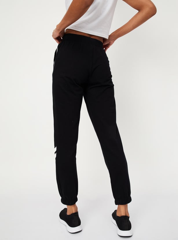 Women Athleisure Joggers with Contrast Piping