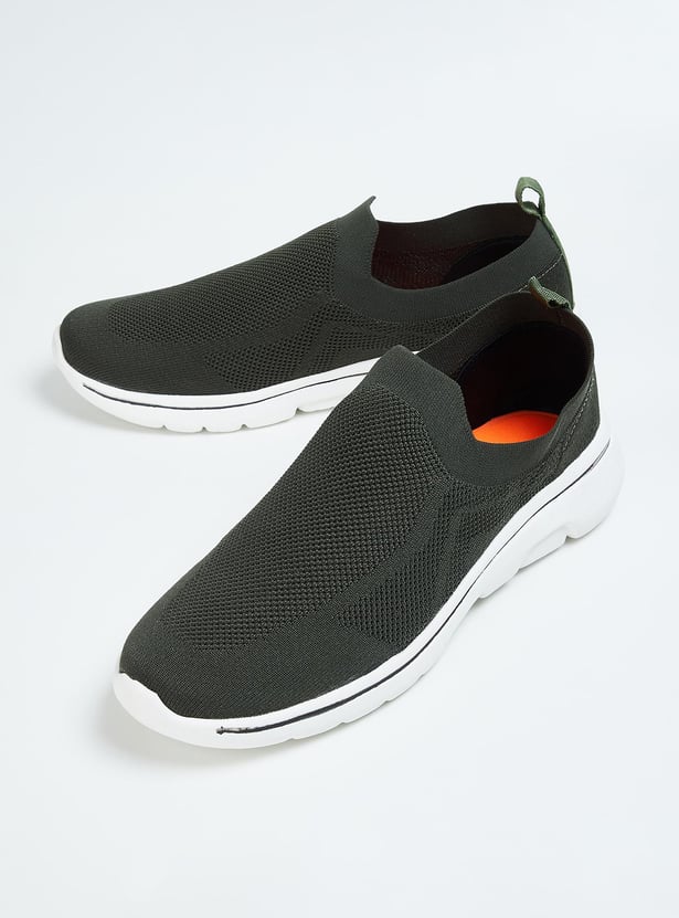 Men Knit Slip-On Sports Shoes