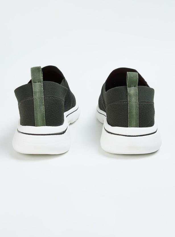 Men Knit Slip-On Sports Shoes