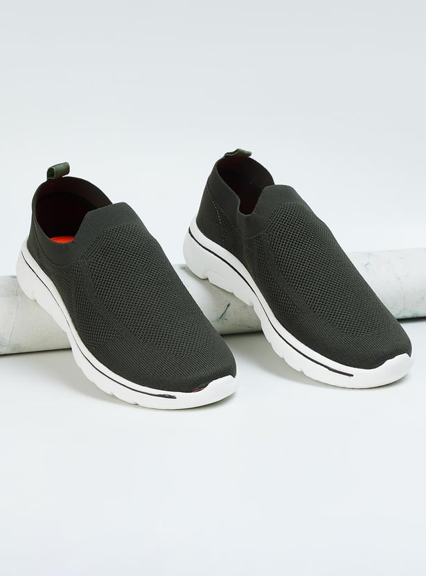 Men Knit Slip-On Sports Shoes