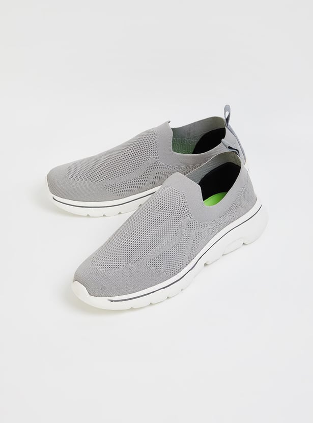 Men Knit Slip-On Sports Shoes