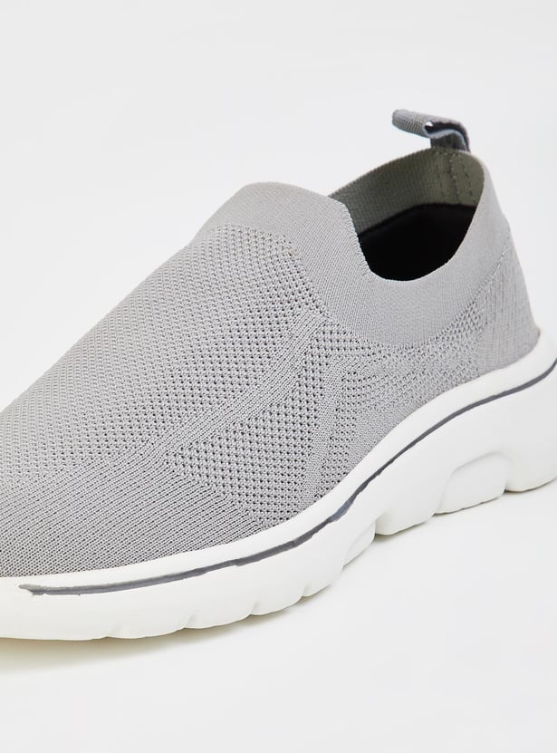 Men Knit Slip-On Sports Shoes