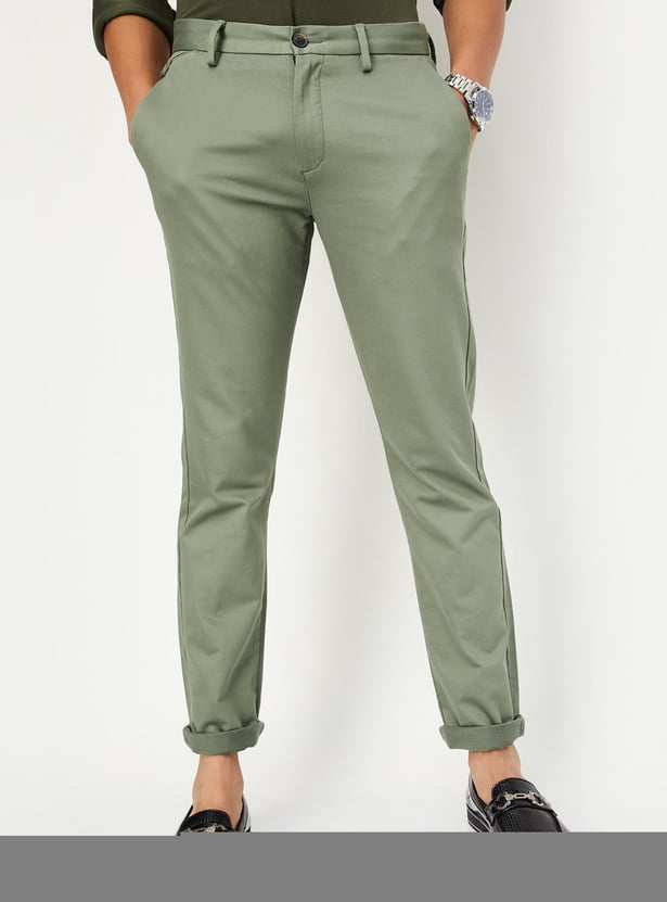 Men Solid Slim Fit Chinos