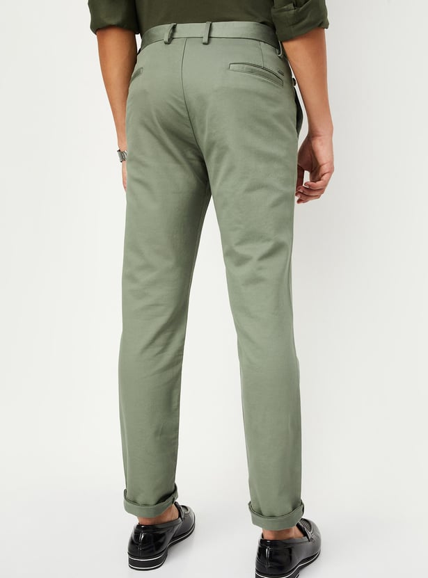Men Solid Slim Fit Chinos