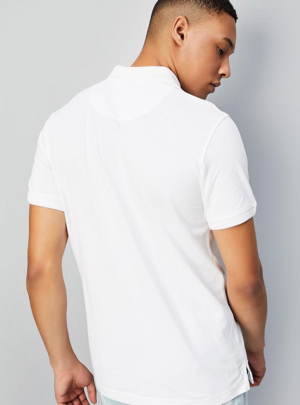 Men Solid Slim Fit Polo T-shirt