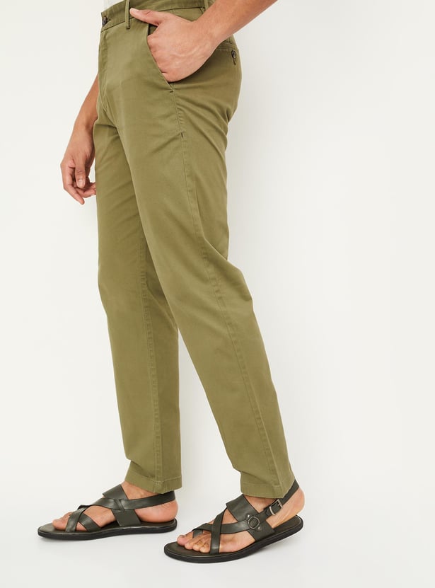 Men Solid Straight Fit Chinos