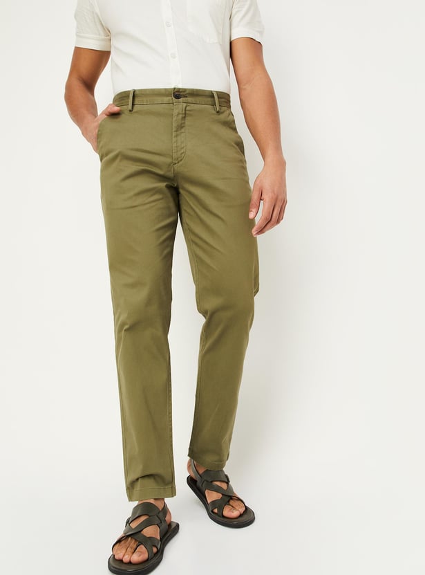 Men Solid Straight Fit Chinos