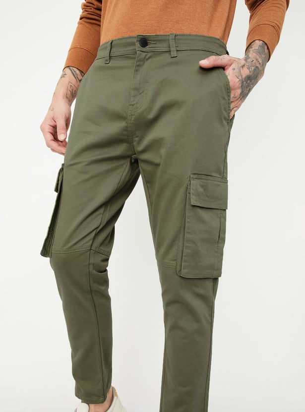 Men Solid Carrot Fit Cargo Trousers