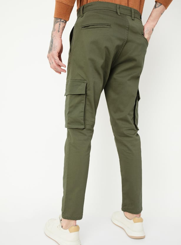 Men Solid Carrot Fit Cargo Trousers