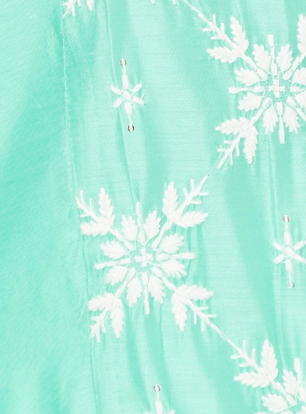 Women Embroidered Three-quarter Sleeves Straight Kurta