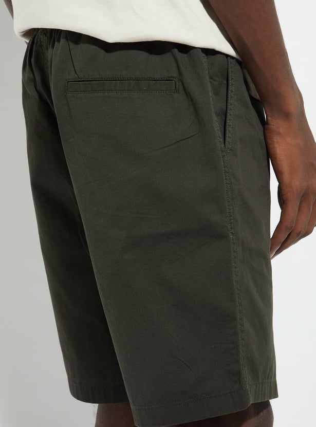 URB_N Men Slim Fit Solid Shorts