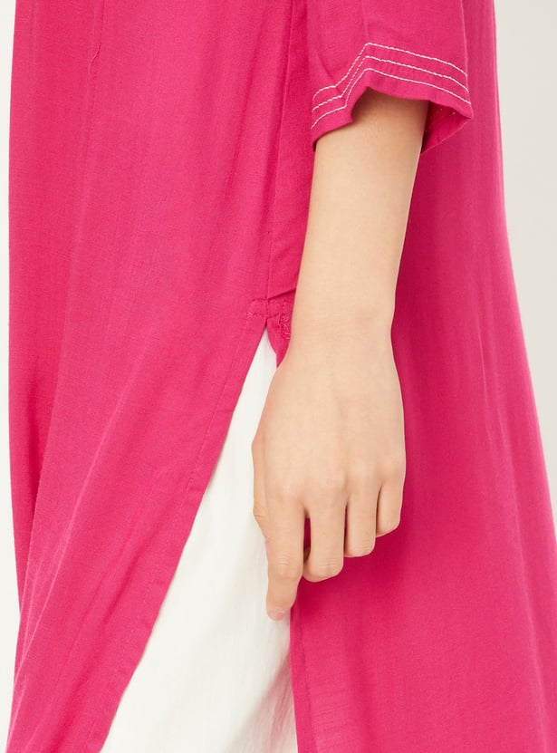 Women Embroidered V-Neck Kurta