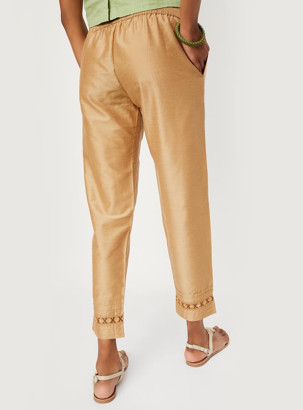 Women Solid Straight Pants