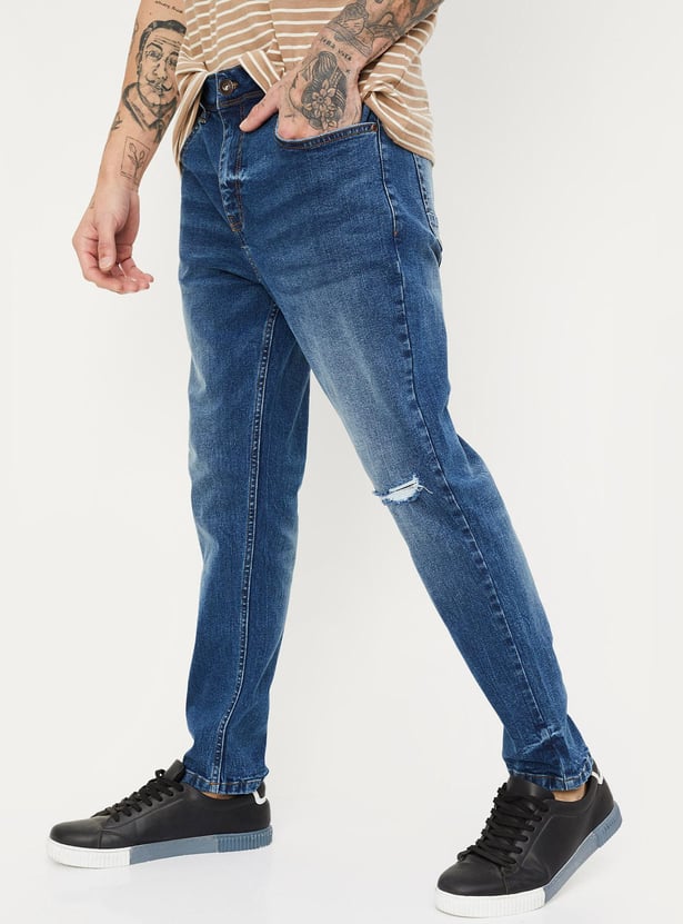 Men Carrot Fit Distressed Jeans