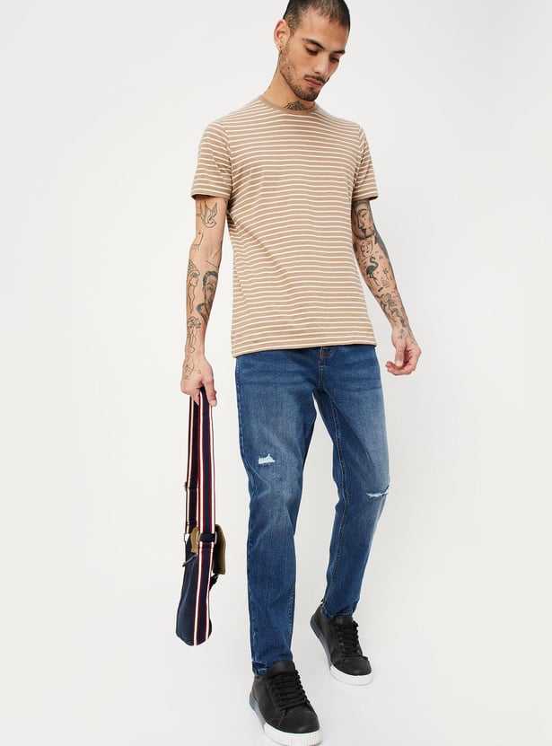 Men Carrot Fit Distressed Jeans