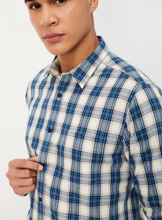 Men Regular Fit Checked Casual Shirt