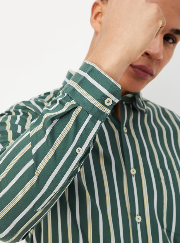 Men Regular Fit Striped Casual Shirt