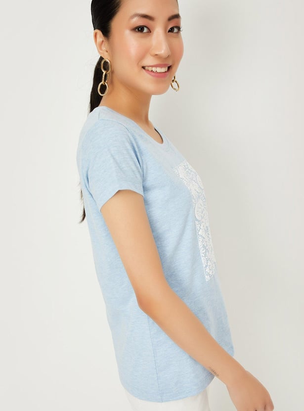 Women Embossed Print T-shirt