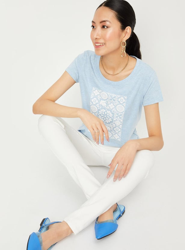 Women Embossed Print T-shirt