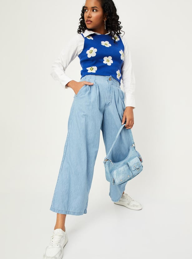 Women Washed Wide Legged Jeans