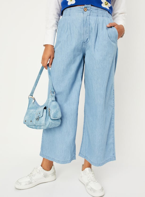 Women Washed Wide Legged Jeans