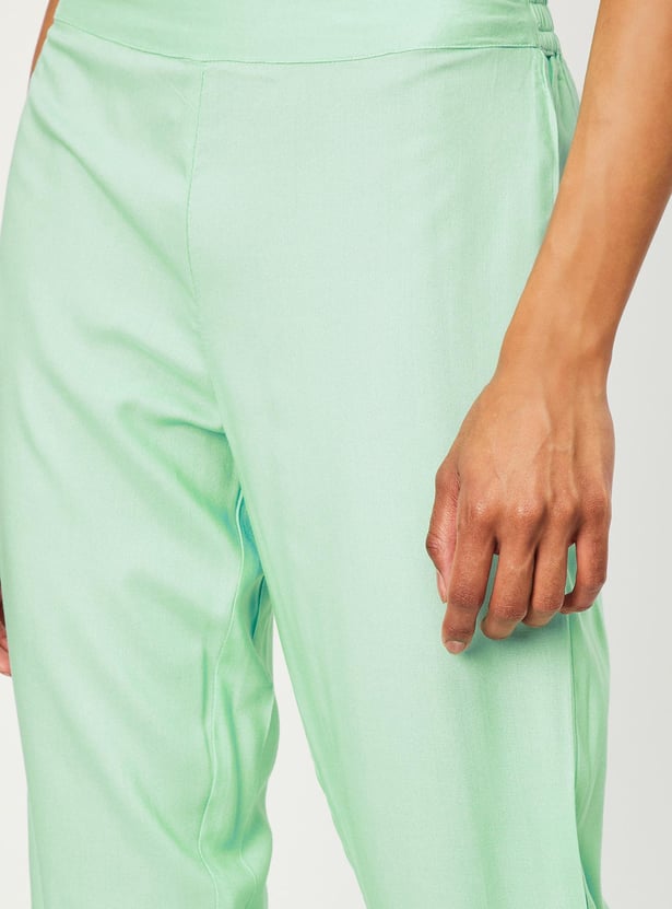 Women Embroidered Kurta Set