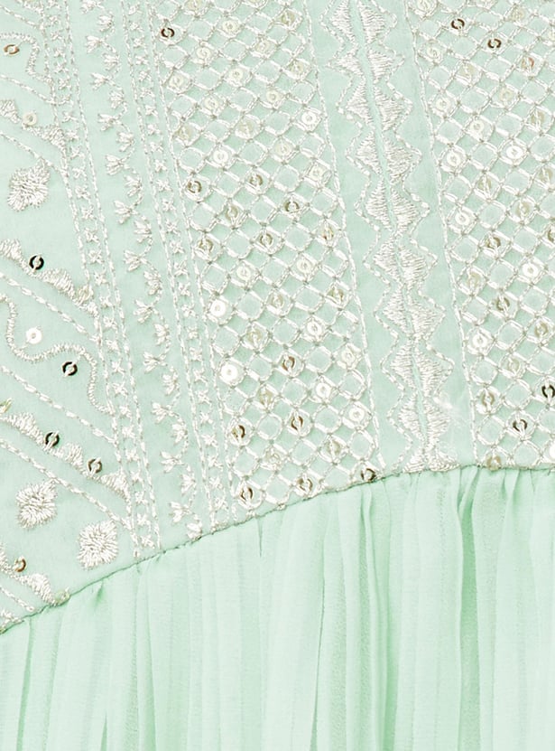 Women Embroidered Kurta Set