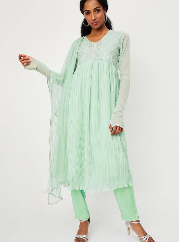 Women Embroidered Kurta Set