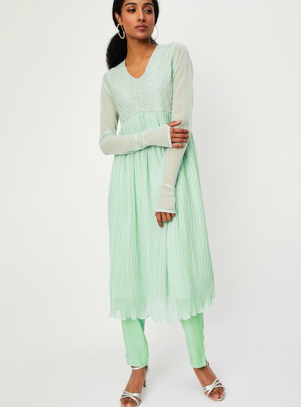 Women Embroidered Kurta Set